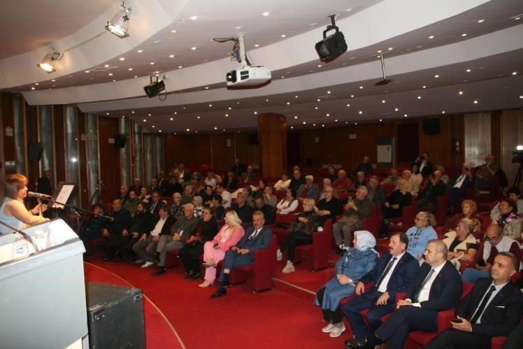 BAYIRKÖY'DE ŞİİR VE BESTE GECESİ COŞKUYLA GERÇEKLEŞTİ