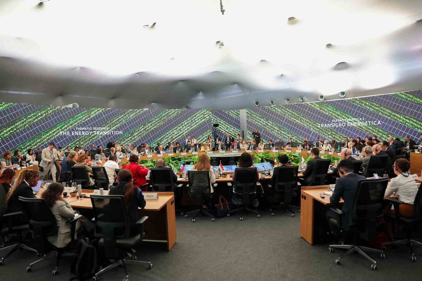 BELEM (İHA) - CUMHURBAŞKANI YARDIMCISI CEVDET YILMAZ, "HÜKÜMETLERİMİZ DÖNEMİNDE, YENİLENEBİLİR...