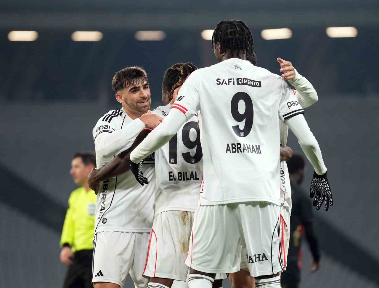BEŞİKTAŞ, BU SEZON SÜPER LİG’DE OYNADIĞI 14 MAÇTA 3. KEZ BİR MÜSABAKAYI GOL YEMEDEN...
