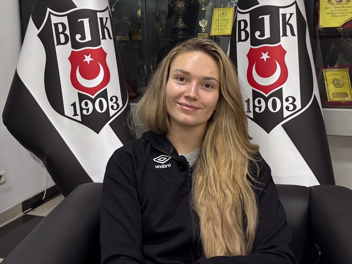 Beşiktaş Kadın Voleybol Takımı'nın Polonyalı pasör çaprazı Julia Szczurowska, AA muhabirine...