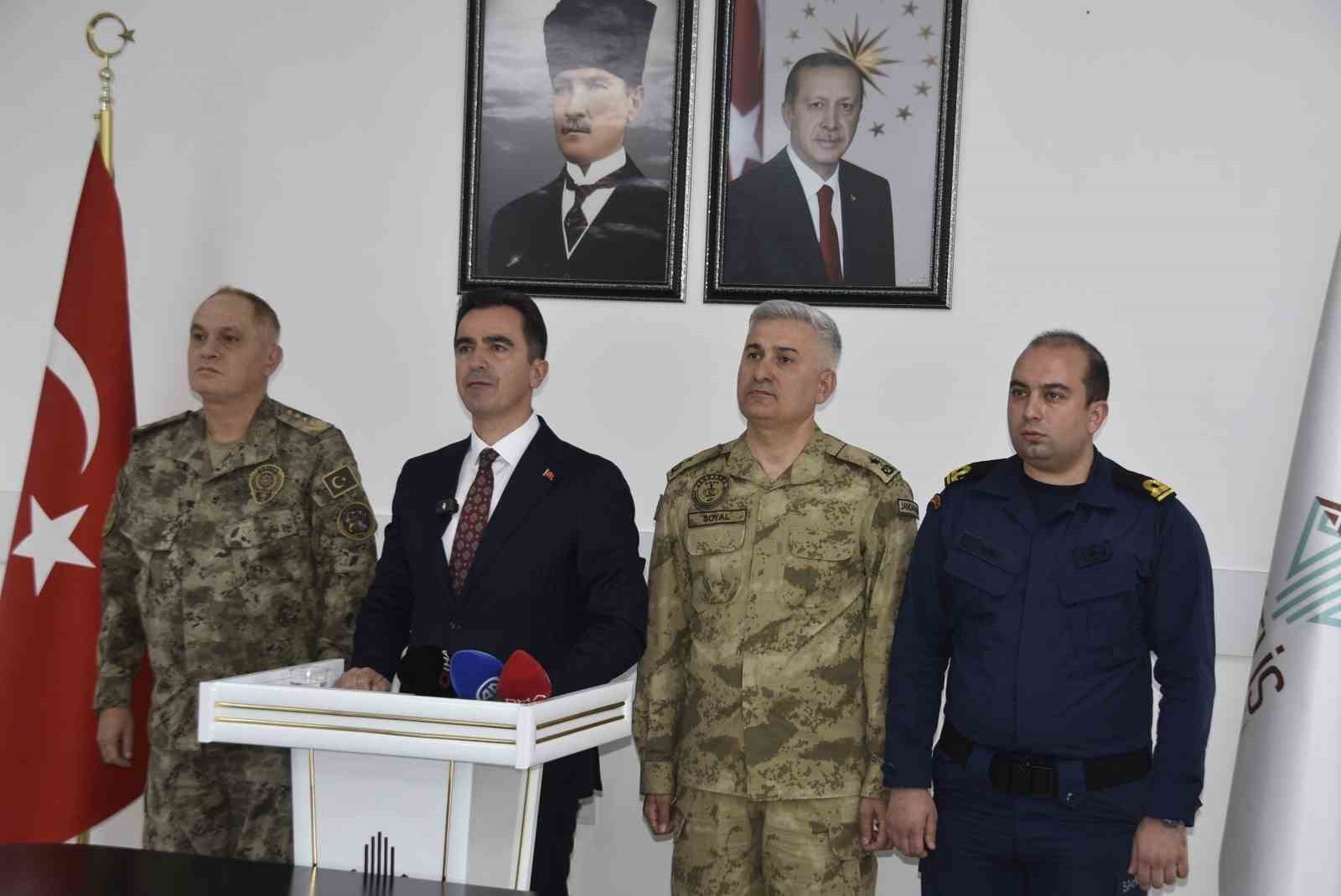 BİTLİS VALİSİ AHMET KARAKAYA, İL GENELİNDEKİ ASAYİŞ OLAYLARINI DEĞERLENDİREREK, GÜVENLİK...