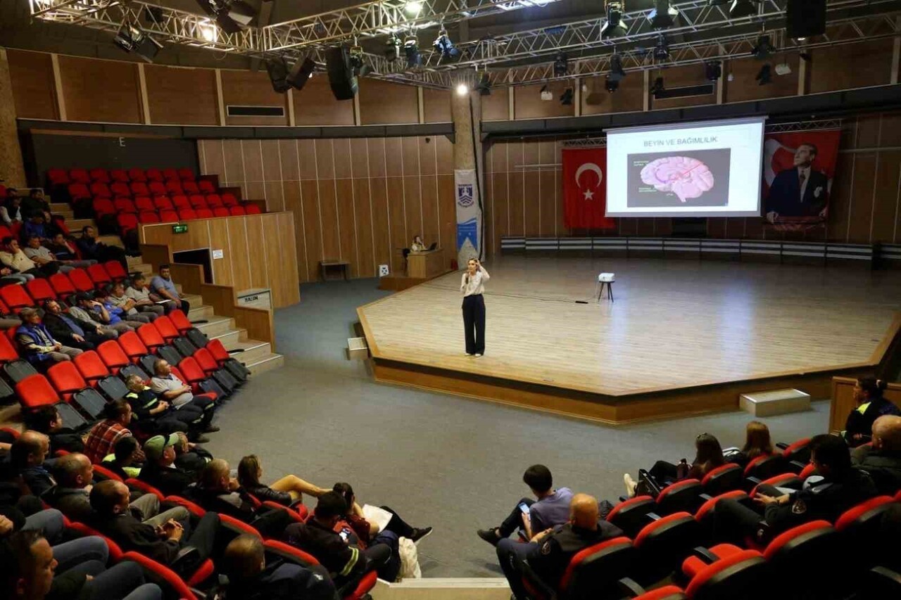 BODRUM BELEDİYESİ, KURUM İÇİ HİZMET KALİTESİNİ GÜÇLENDİRMEK AMACIYLA 2025 YILI BOYUNCA ÇEŞİTLİ...