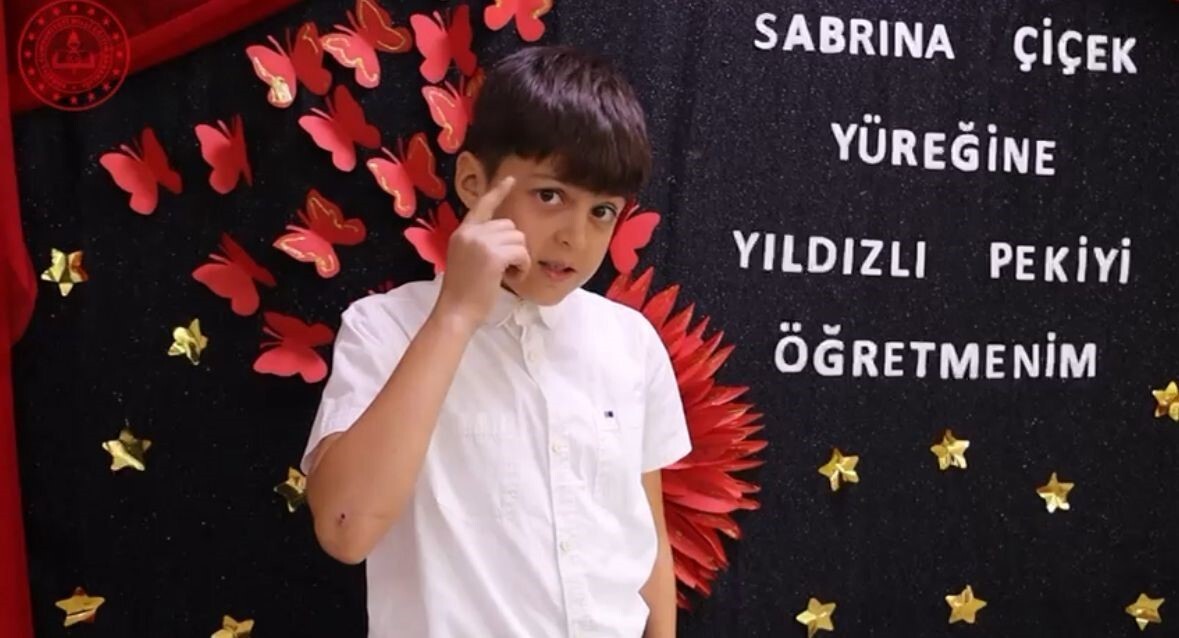 BOLU’DA İLKOKUL ÖĞRENCİLERİ, 24 KASIM ÖĞRETMENLER GÜNÜ KAPSAMINDA HAZIRLADIKLARI ÖZEL VİDEO İLE...