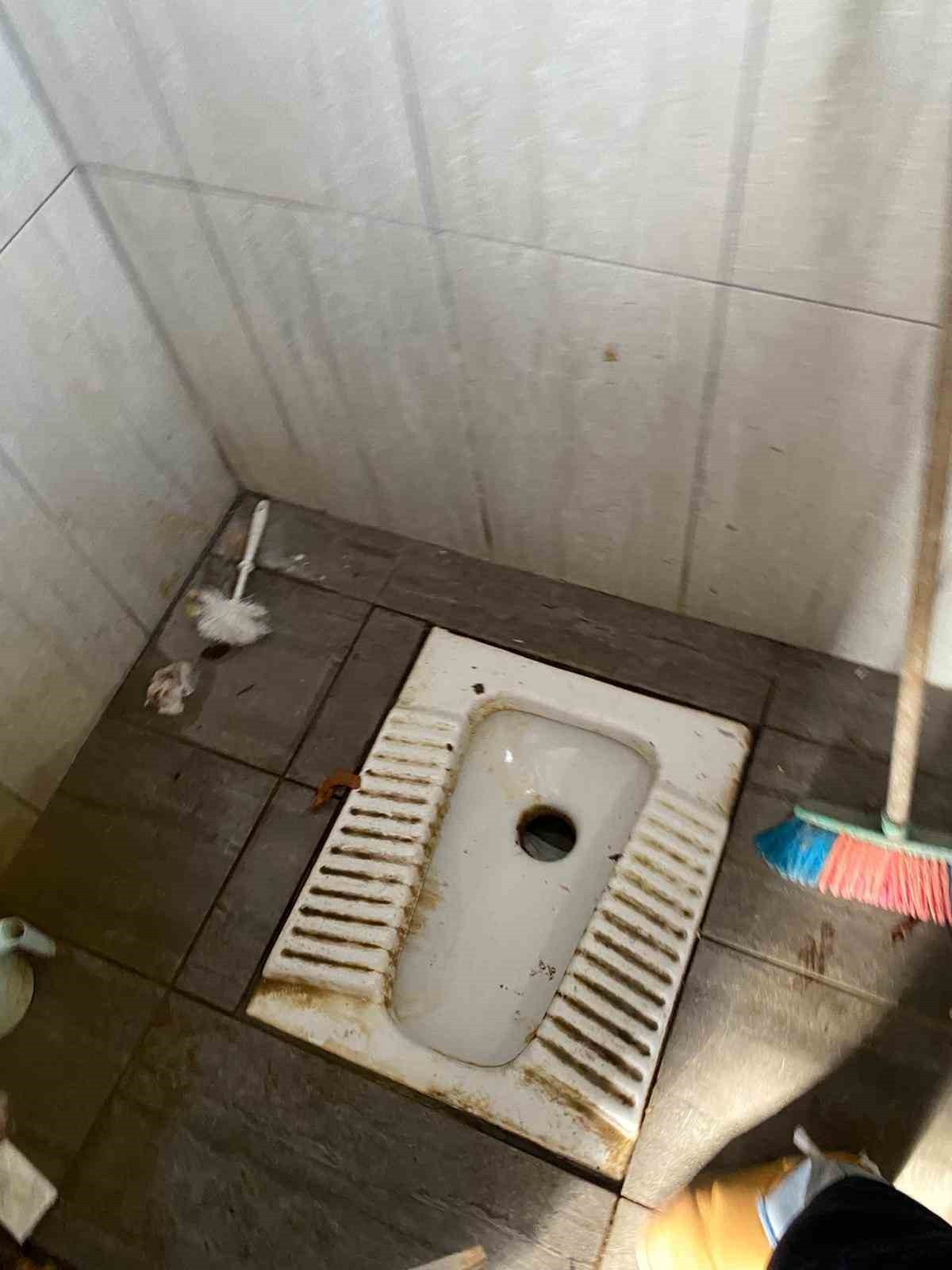 BOLU’DA MANEVİ DEĞERİYLE HER YIL BİNLERCE ZİYARETÇİYİ AĞIRLAYAN HAYREDDİN TOKADİ TÜRBESİ’NDE...