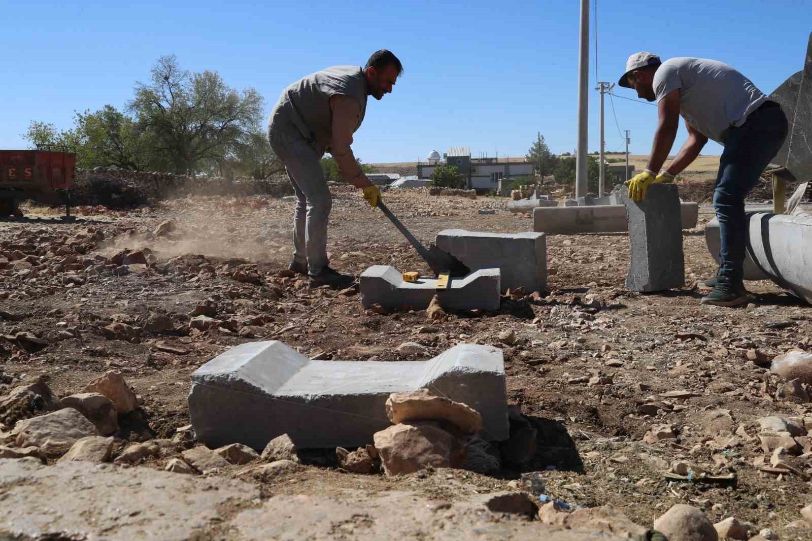 BU KAPSAMDA, MARDİN’E BAĞLI 5 İLÇEDE İHTİYAÇ DUYULAN KIRSAL MAHALLELERE TOPLAM 330 ADET SIVAT...
