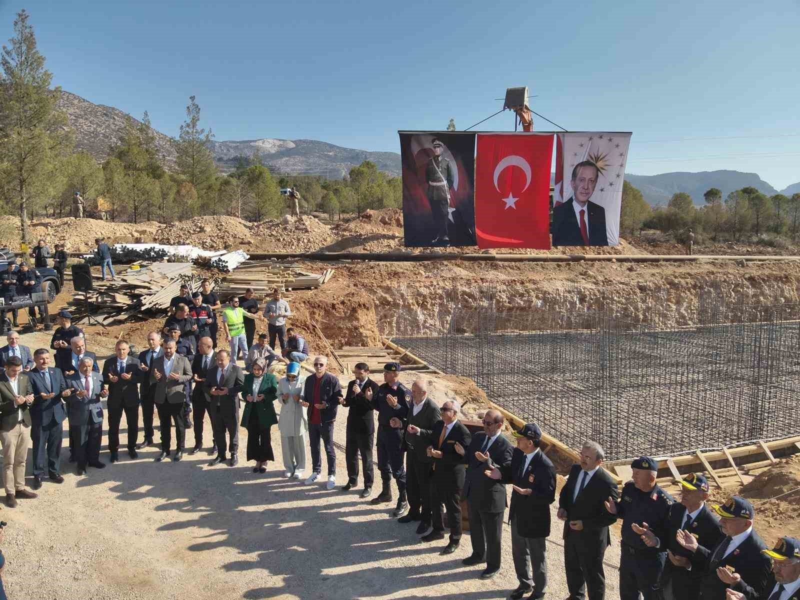 BUCAKKIŞLA’DA JANDARMA KARAKOLU HİZMET BİNASININ TEMELİ TÖRENLE ATILDI