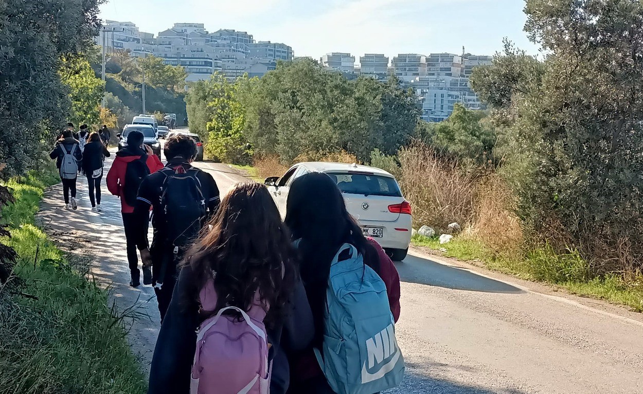 BURSA'DA 160 BİN KİŞİNİN YAŞADIĞI MUDANYA İLÇESİNDE 55 BİN KİŞİ EĞİTİM ÇAĞINDAKİ ÖĞRENCİLERDEN...