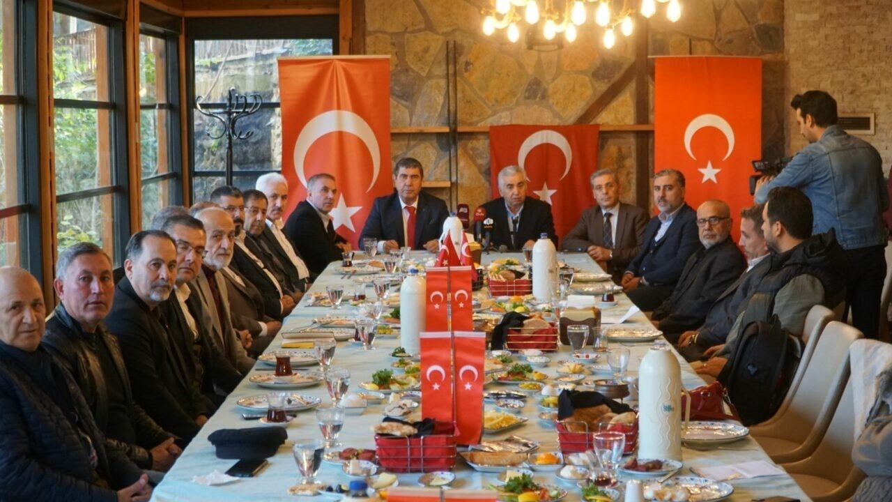 BURSA'DA DOĞU VE GÜNEYDOĞULU KANAAT ÖNDERLERİNDEN TERÖRSÜZ TÜRKİYE'YE DESTEK