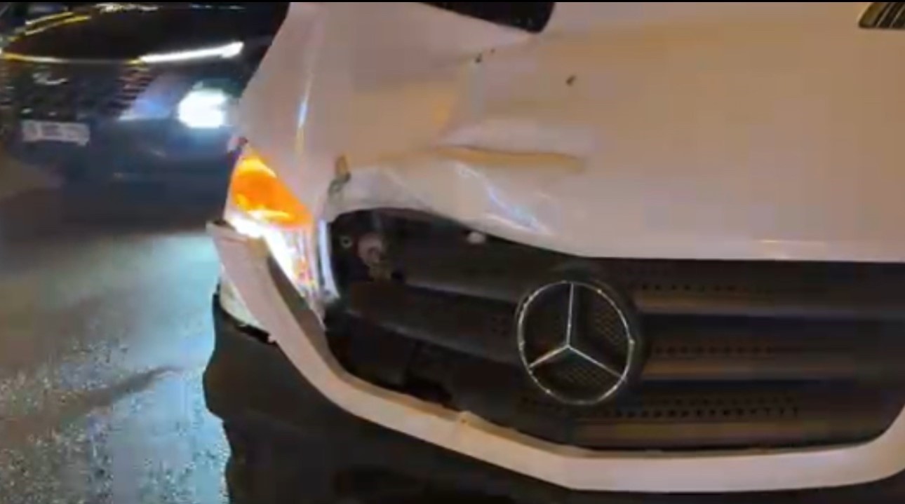 BURSA'DA SERVİS ARACININ ÇARPTIĞI YAYA, AĞIR YARALANDI