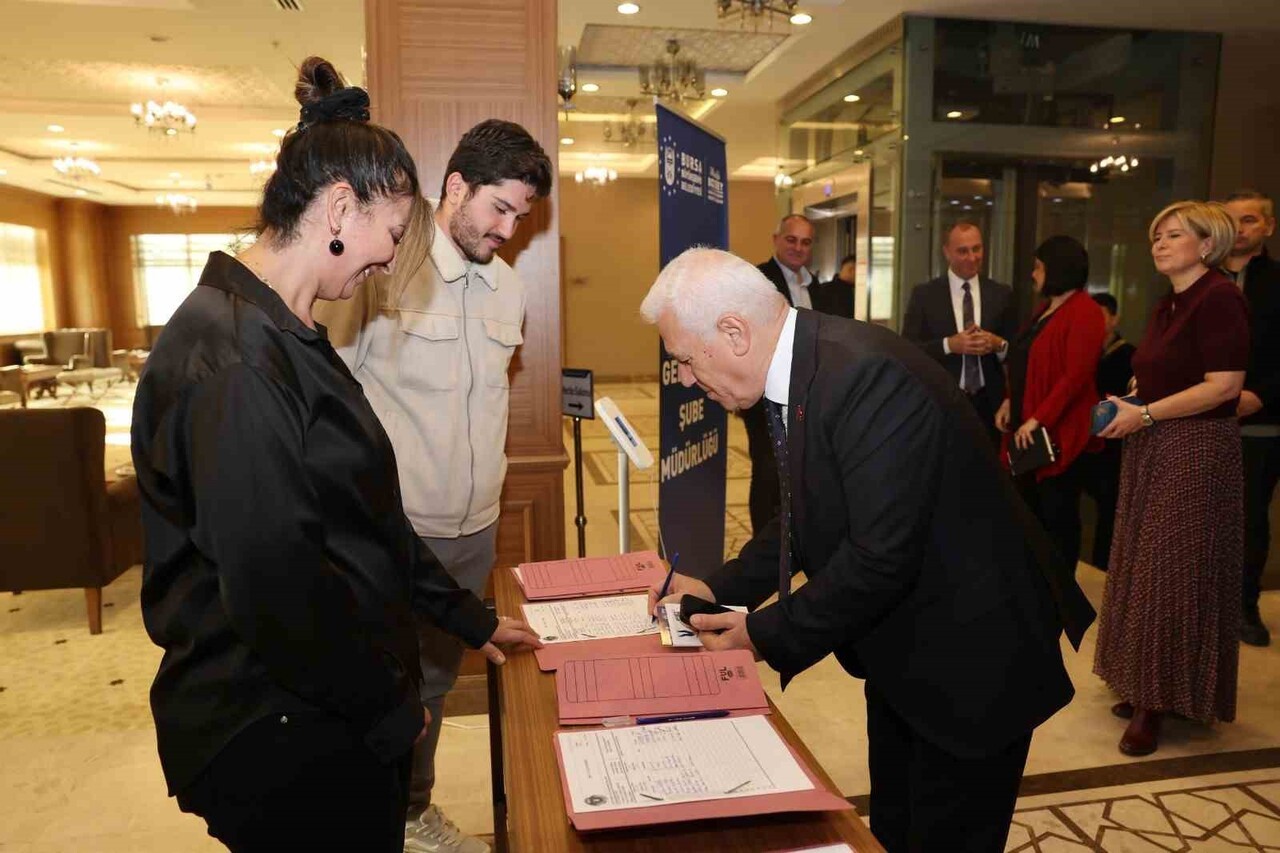 BURSA BÜYÜKŞEHİR BELEDİYESİ, GÜNÜMÜZÜN EN YAYGIN PROBLEMLERİNDEN BİRİ OLAN BAĞIMLILIKLA MÜCADELEYİ...