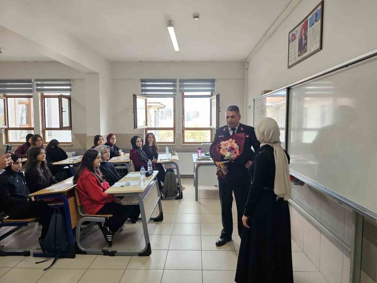 BURSA İL JANDARMA KOMUTANLIĞI, MARDİN'DE 1987 YILINDA ŞEHİT OLAN JANDARMA ÇAVUŞ ATİLLA DİŞKESER'İN...