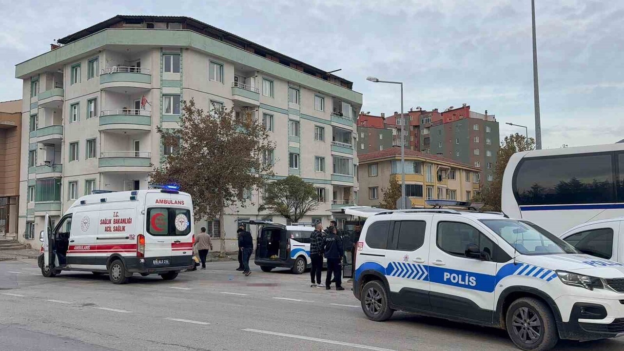 BURSA’NIN GEMLİK İLÇESİNDE SABAHIN ERKEN SAATLERİNDE MEYDANA GELEN SİLAHLI SALDIRIDA BİR KİŞİ...