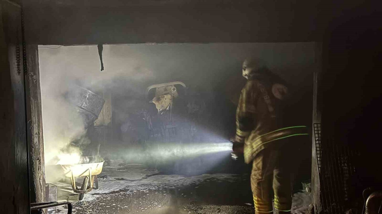 BURSA’NIN İZNİK İLÇESİNE BAĞLI SELÇUK MAHALLESİ’NDE, ÜÇ KATLI BİR BİNANIN ZEMİN KATINDAKİ ARDİYE...
