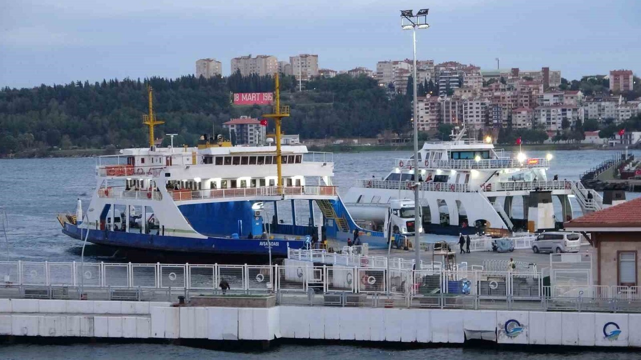 ÇANAKKALE'NİN KUZEY EGE DENİZİ'NDEKİ GÖKÇEADA İLÇESİNE YAPILMASI PLANLANAN TARİFELİ TÜM FERİBOT...