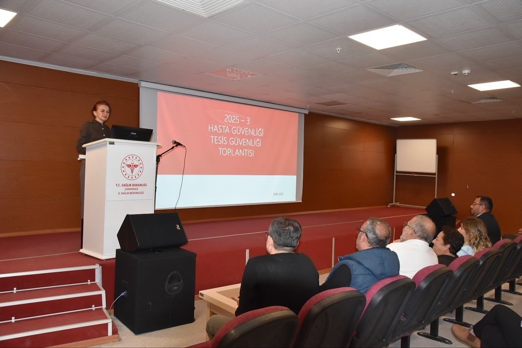 ÇANAKKALE MEHMET AKİF ERSOY DEVLET HASTANESİ’NDE ‘TESİS VE HASTA GÜVENLİĞİ TOPLANTISI’...