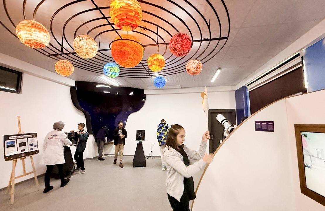 CANİK ÖZDEMİR BAYRAKTAR KEŞİF KAMPÜSÜ’NDE ÖZEL ÖĞRENCİLER, EĞİTİCİ AKTİVİTELER EŞLİĞİNDE BİLİM VE...