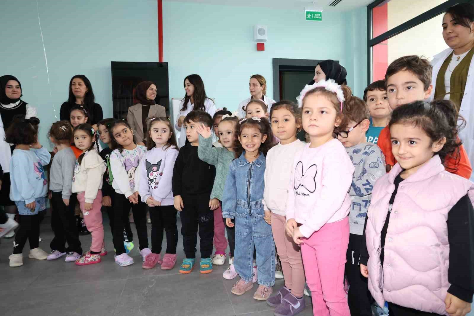 ÇEKMEKÖY BELEDİYESİ ÇOCUK GÜNDÜZ BAKIMEVLERİNDE EĞİTİM GÖREN MİNİK ÇOCUKLAR, 2-8 KASIM LÖSEMİLİ...