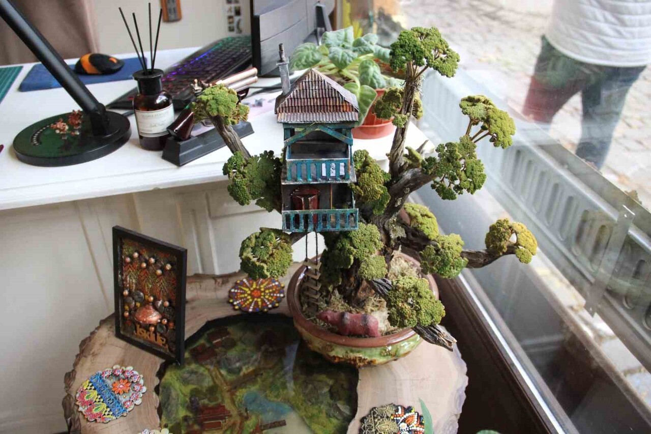 ÇORUM’UN İSKİLİP İLÇESİNDE 20 YIL ÖNCE HOBİ OLARAK ATIK MALZEMELERDEN MİNYATÜR VE MAKETLER YAPMAYA...