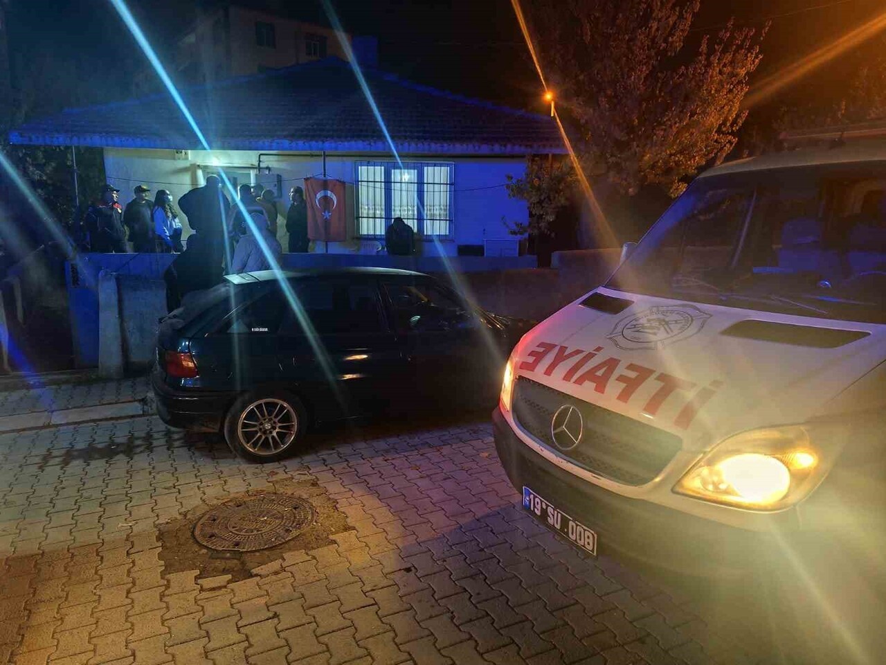 ÇORUM’UN SUNGURLU İLÇESİNDE KENDİSİNDEN BİR SÜREDİR HABER ALINAMAYAN 81 YAŞINDAKİ ADAM EVİNDE ÖLÜ...