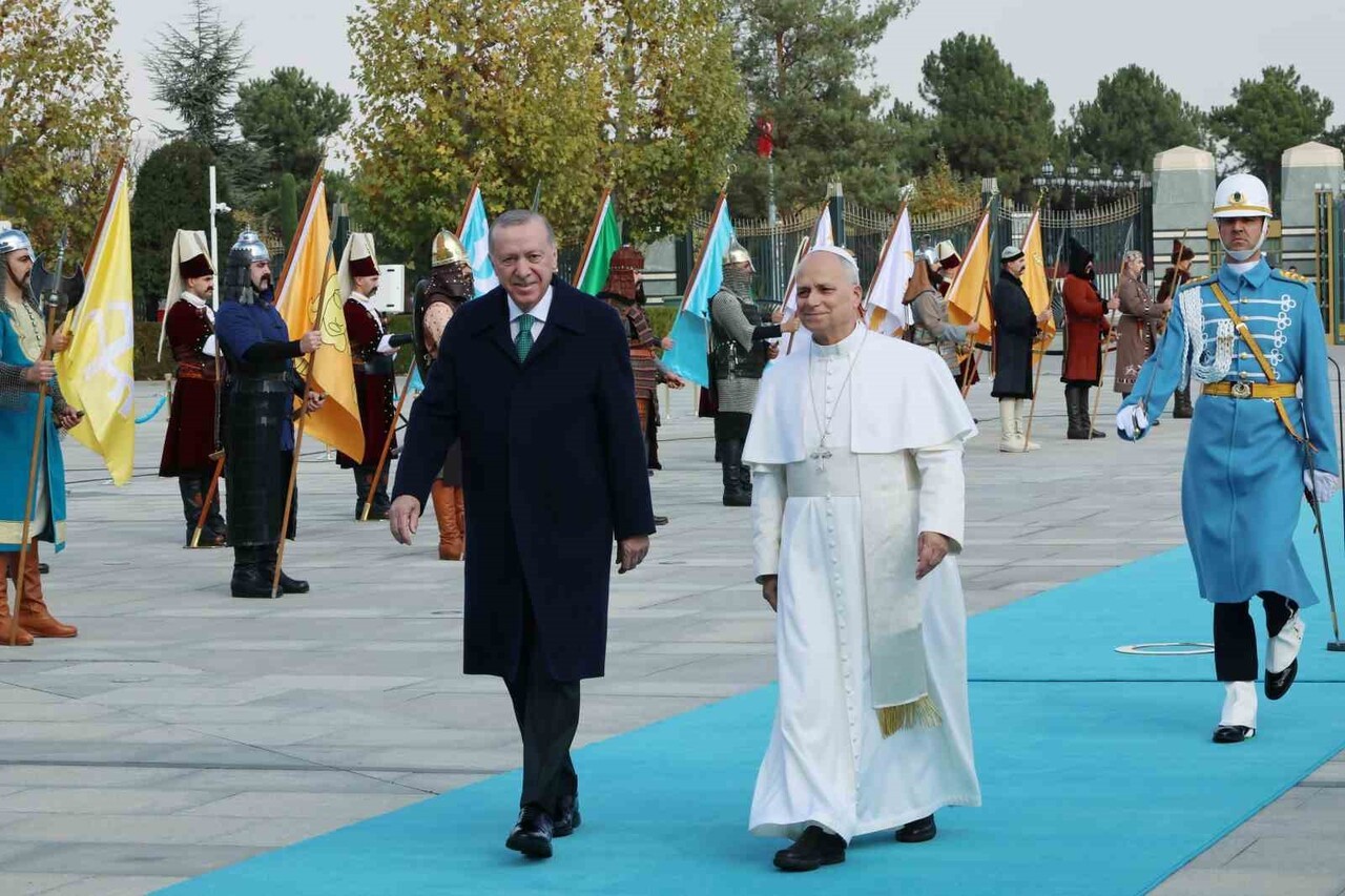 CUMHURBAŞKANI RECEP TAYYİP ERDOĞAN, VATİKAN DEVLET BAŞKANI PAPA 14. LEO’YU RESMİ TÖRENLE...