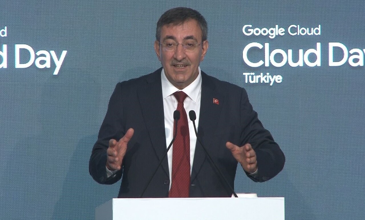 CUMHURBAŞKANI YARDIMCISI CEVDET YILMAZ, İSTANBUL’DA DÜZENLENEN GOOGLE CLOUD DAY TÜRKİYE...