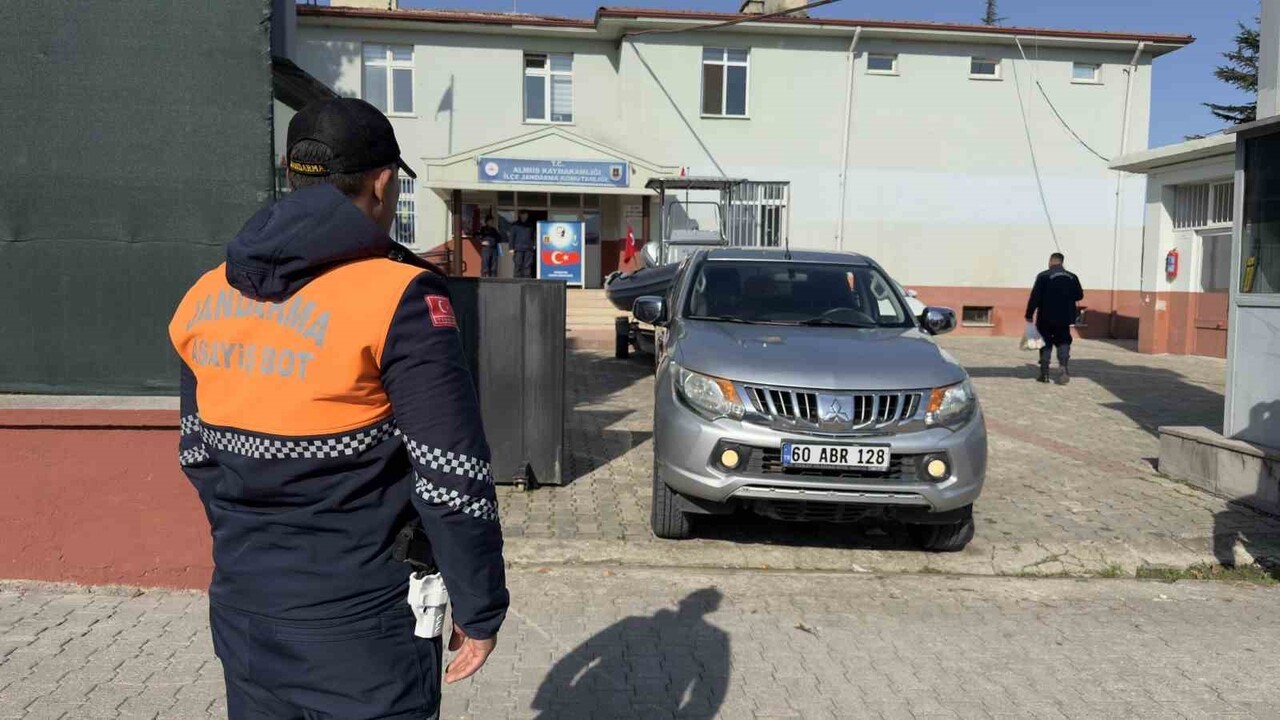 DENİZE KIYISI OLMAYAN TOKAT'TA JANDARMA, SORUMLULUK SAHASINDAKİ İÇ SULARDA ASAYİŞİ SAĞLAMAK İÇİN...