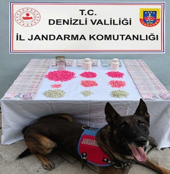 DENİZLİ İL JANDARMA KOMUTANLIĞI TARAFINDAN UYUŞTURUCU İLE MÜCADELE KAPSAMINDA DÜZENLENEN...