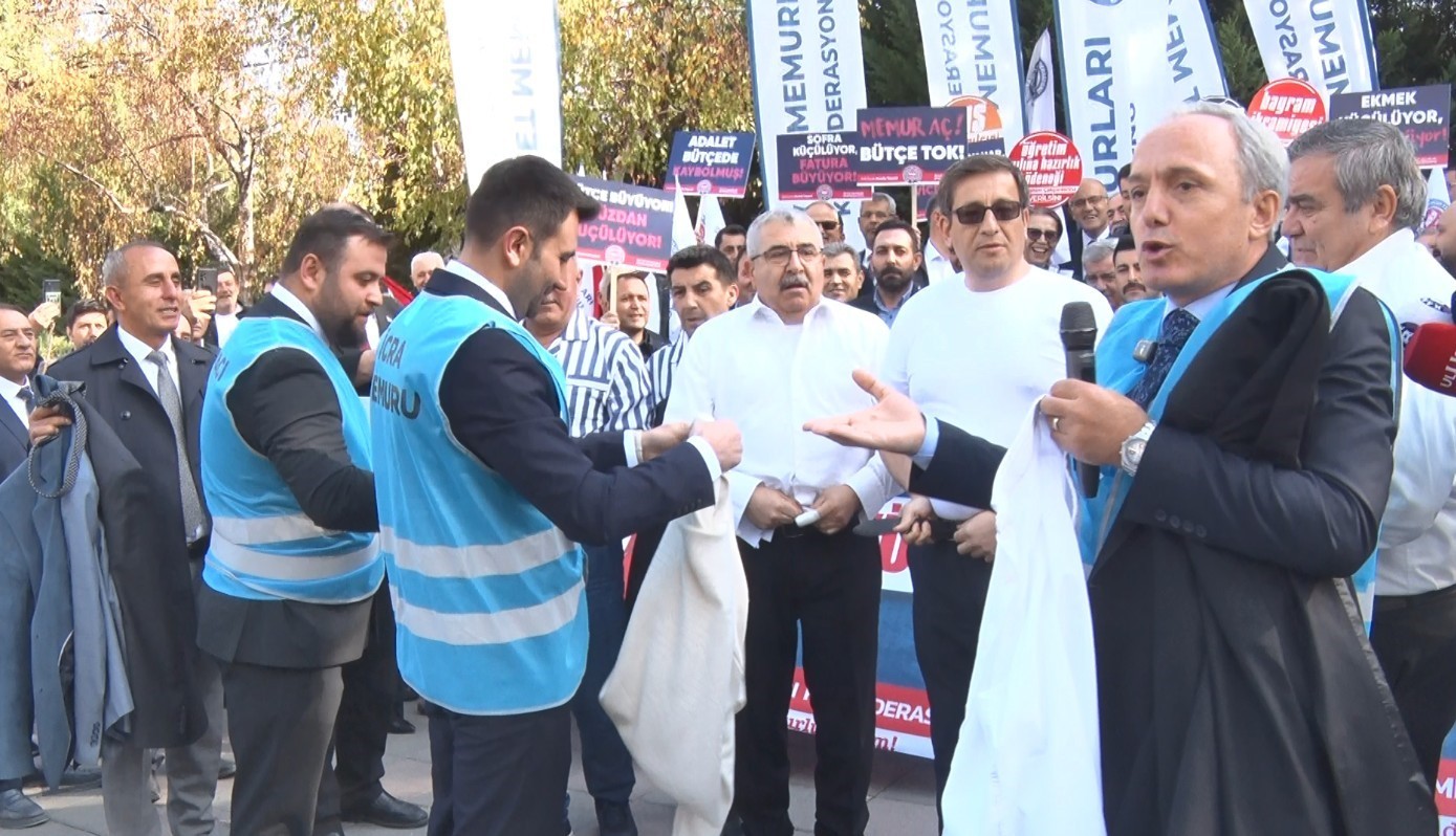 DEVLET MEMURLARI KONFEDERASYONU (DMK), "MEMUR, BUGÜN YOKSULLUK SINIRININ ALTINDA YAŞAM MÜCADELESİ...