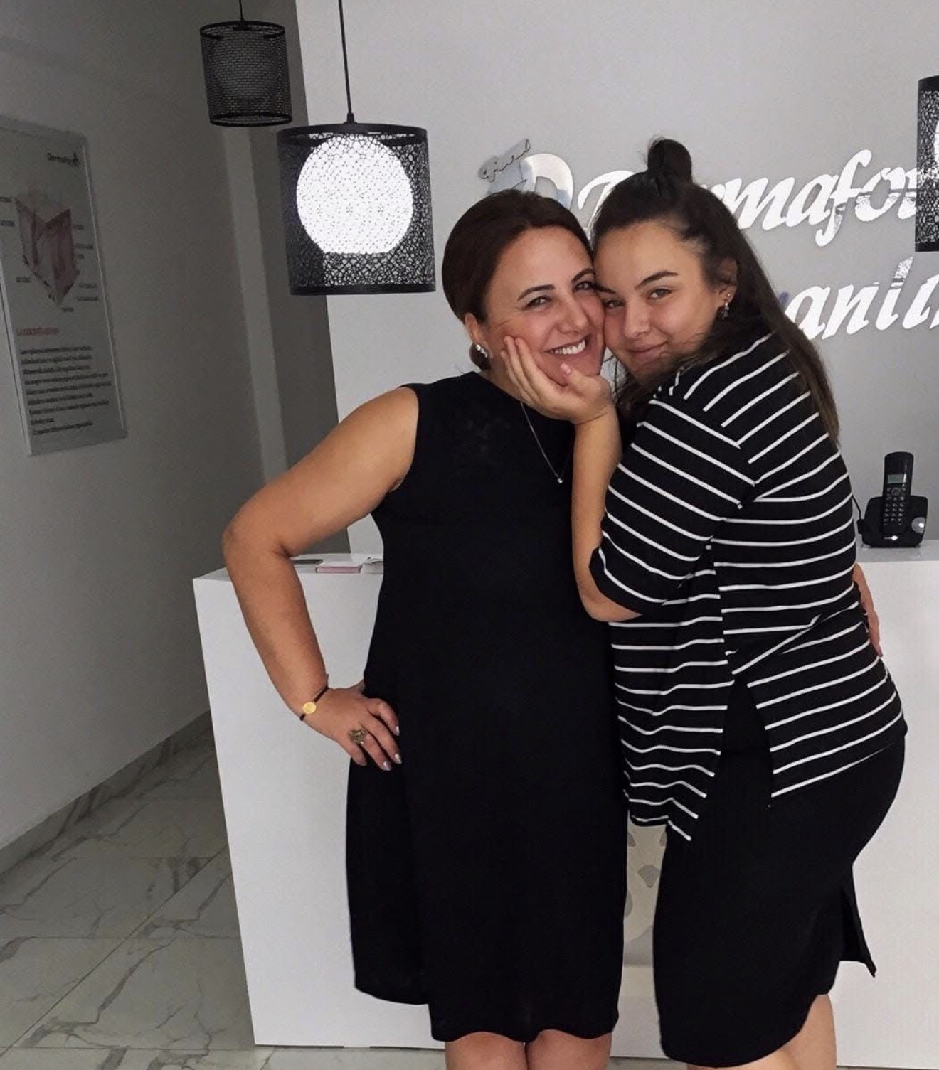 DİLA AÇIKGÖZ (23) VE ANNESİ ARZU AÇIKGÖZ (47)