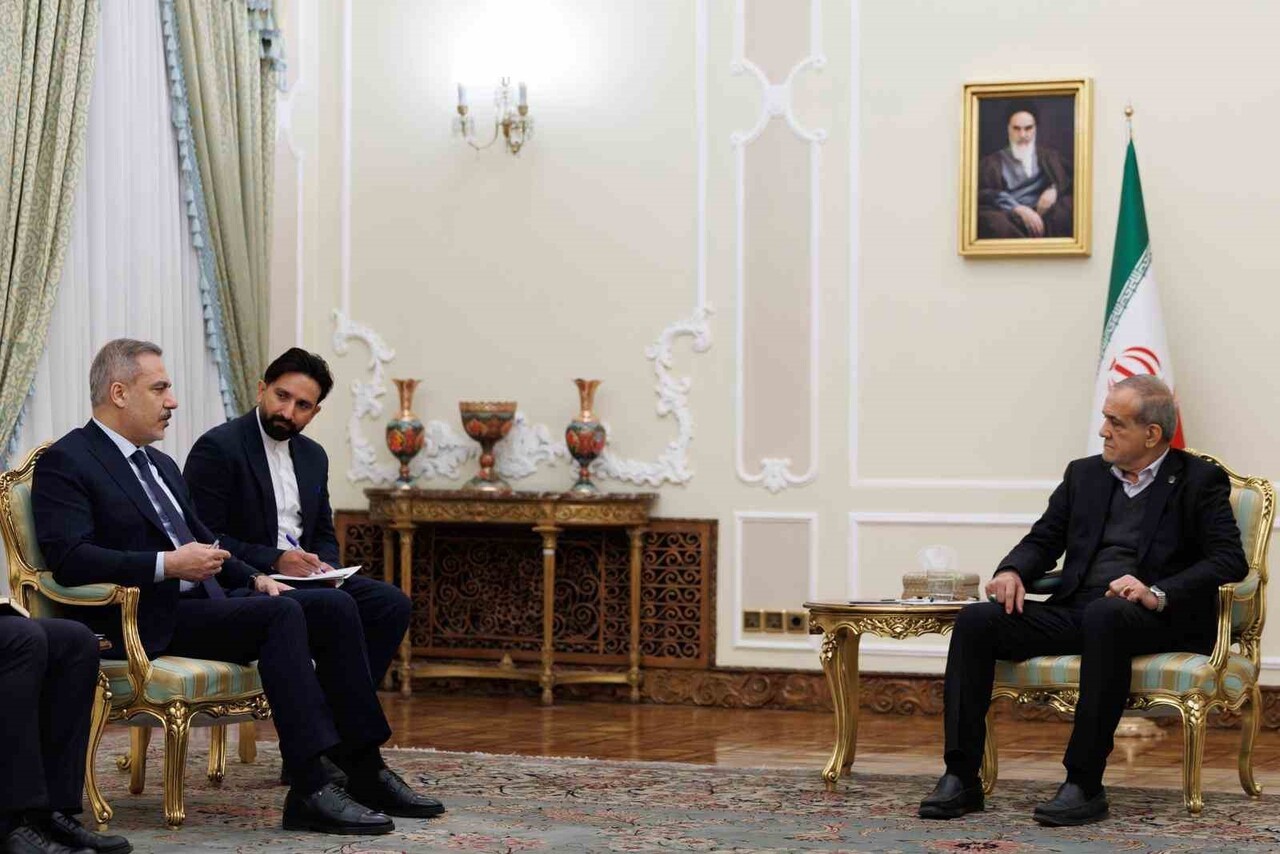 DIŞİŞLERİ BAKANI HAKAN FİDAN, İRAN CUMHURBAŞKANI MESUD PEZEŞKİYAN İLE YAPTIĞI GÖRÜŞMEDE, "İÇ...