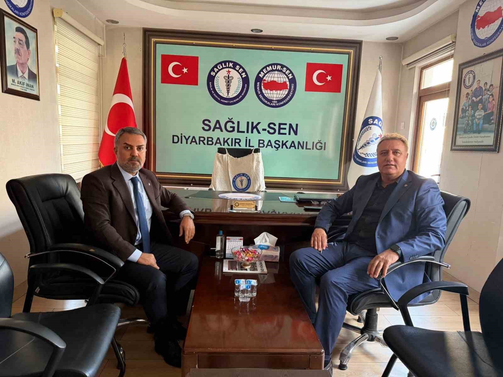 DİYARBAKIR'DA AK PARTİ BAĞLAR İLÇE BAŞKANI FERİT AVCIKIRAN, STK TEMSİLCİLERİ VE VAKIF...