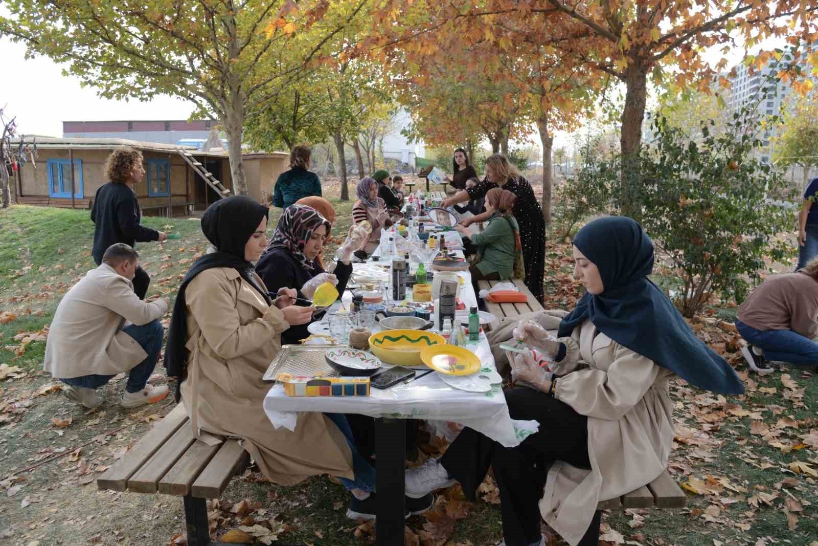 DİYARBAKIR BÜYÜKŞEHİR BELEDİYESİ, KADINLARIN DOĞAYLA KURDUĞU KADİM BAĞI HATIRLATMAK VE ATIK...
