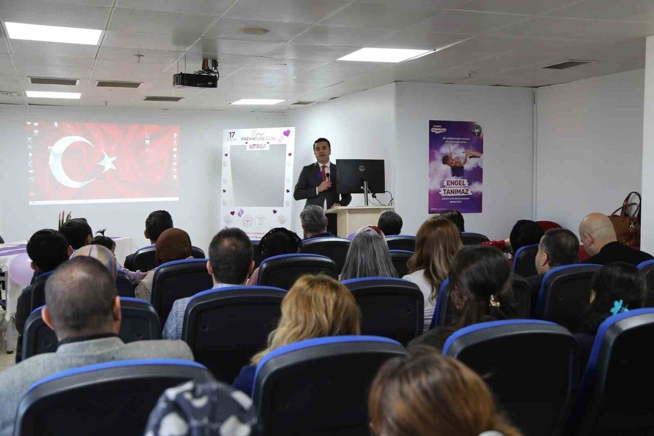 DİYARBAKIR GAZİ YAŞARGİL EĞİTİM VE ARAŞTIRMA HASTANESİ, 17 KASIM DÜNYA PREMATÜRE GÜNÜ KAPSAMINDA...