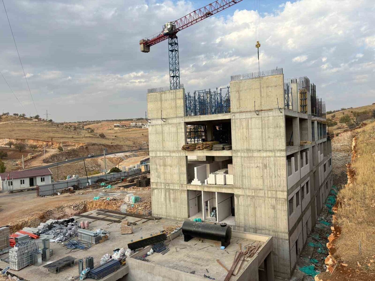 DİYARBAKIR’IN EĞİL İLÇESİNDE SAĞLIK HİZMETLERİNİ ÇOK DAHA GÜÇLÜ VE MODERN BİR YAPIYA KAVUŞTURACAK...