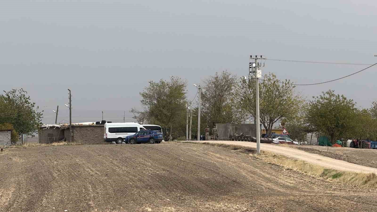 DİYARBAKIR’IN MERKEZ SUR İLÇESİNDE AKRABA İKİ AİLE ARASINDA ÇIKAN KAVGADA 11 KİŞİ...