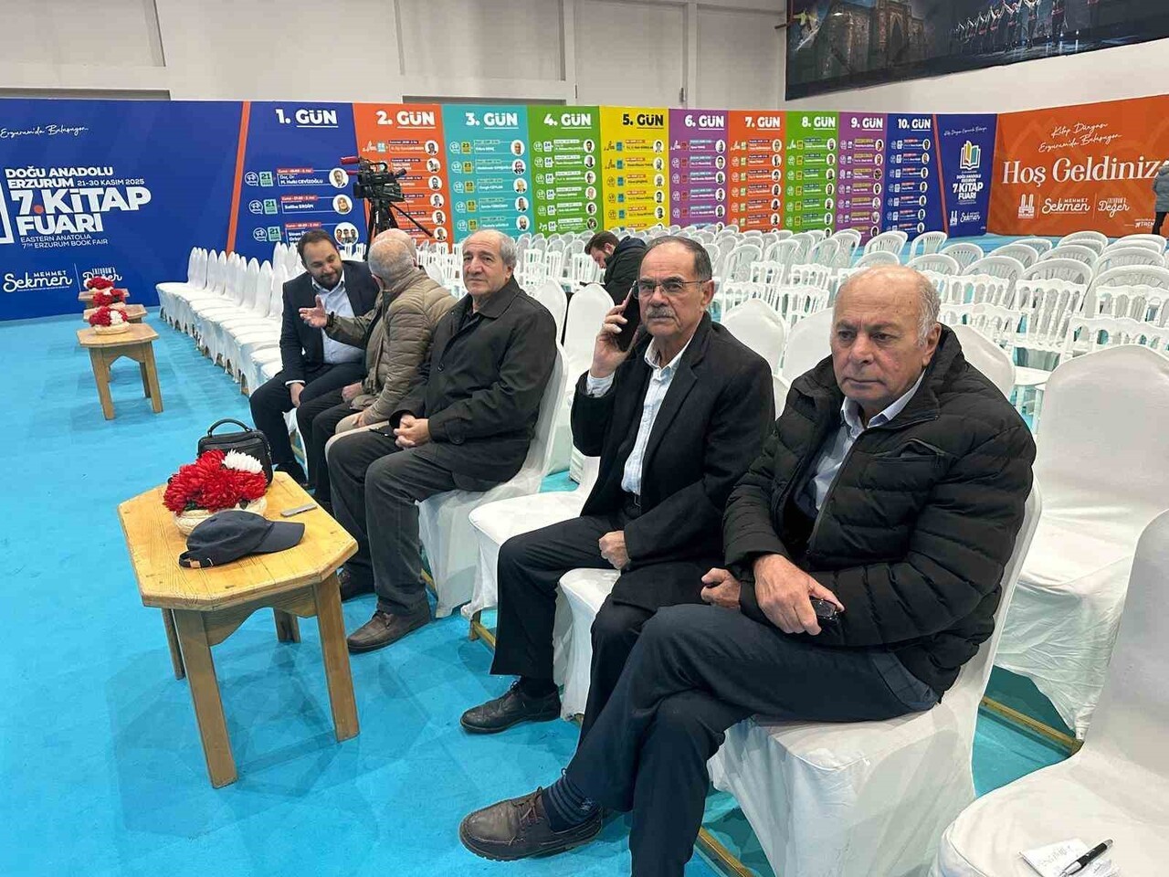 DOĞU ANADOLU ERZURUM 7. KİTAP FUARI’NDA İMZA GÜNLERİ TÜM HIZIYLA DEVAM EDERKEN, ATATÜRK...