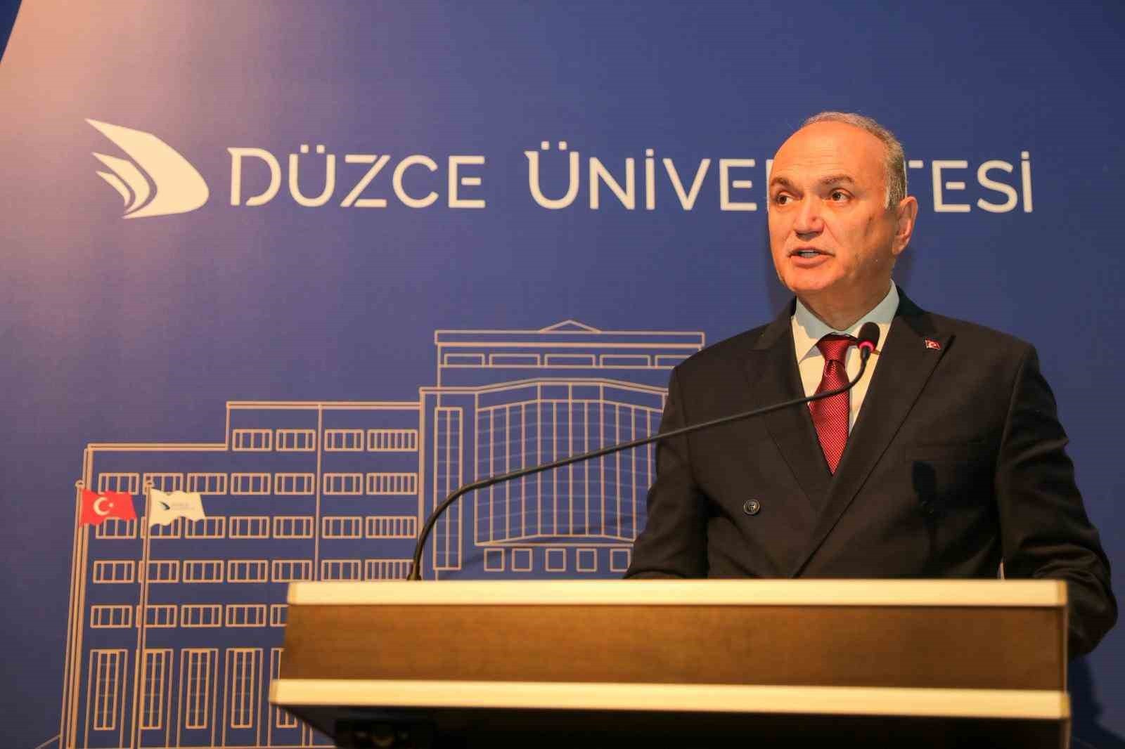 DÜZCE BELEDİYE BAŞKANI DR. FARUK ÖZLÜ, DÜZCE’DEN TÜRKİYE’YE AFETLERDE GÖNÜLLÜLÜK VE LİDERLİK...