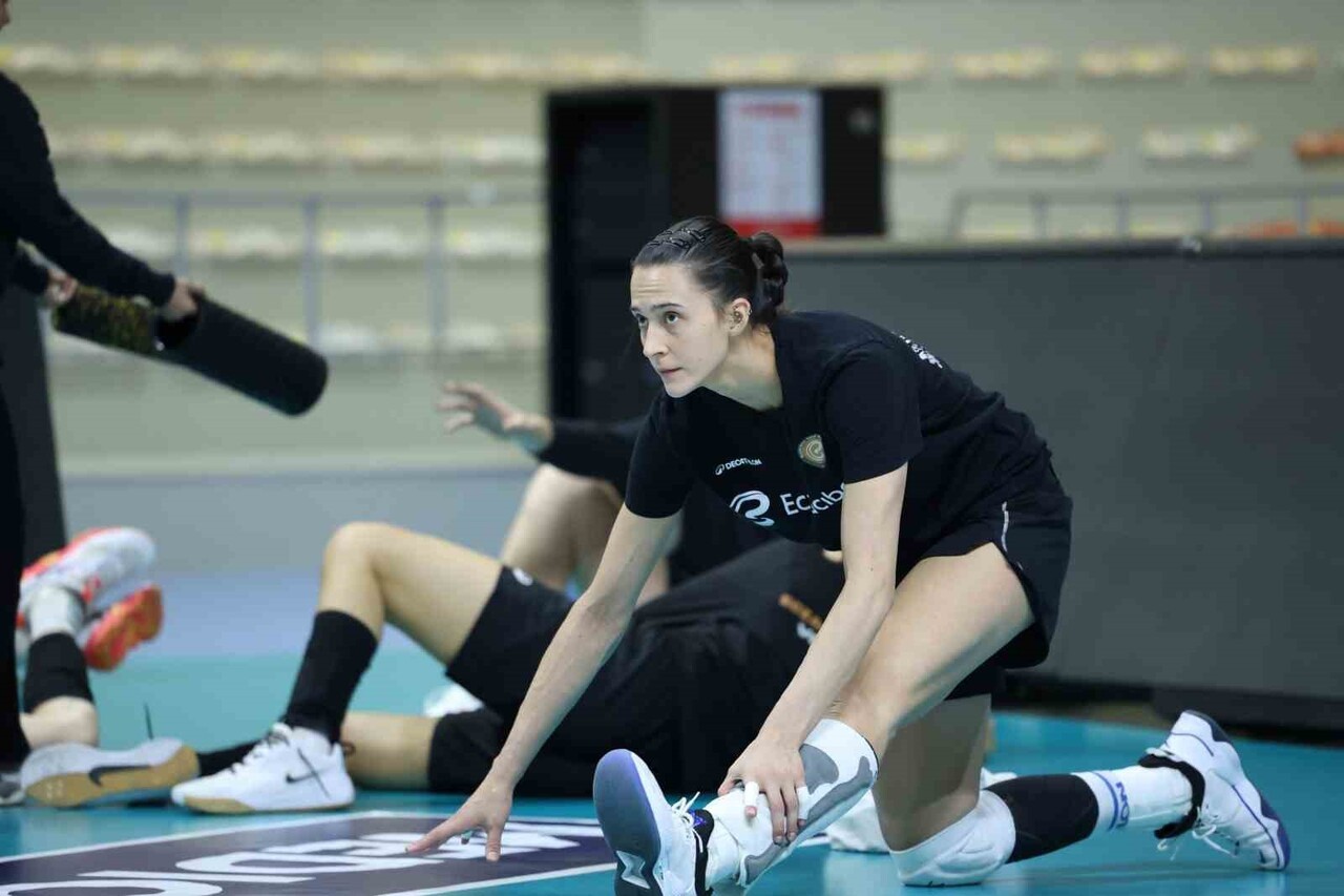 ECZACIBAŞI DYNAVİT, VODAFONE SULTANLAR LİGİ’NİN 6. HAFTASINDA DEPLASMANDA NİLÜFER BELEDİYESPOR İLE...