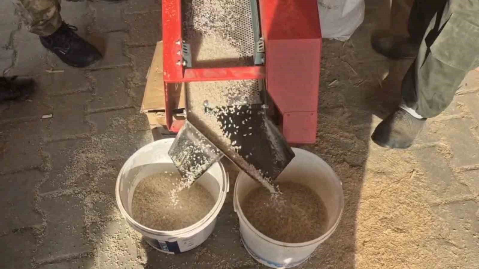 EDİRNE'NİN MERİÇ İLÇESİNE BAĞLI KÜPLÜ BELDESİNDE HAYATA GEÇİRİLEN ÜCRETSİZ PİRİNÇ SOYMA TESİSİ...