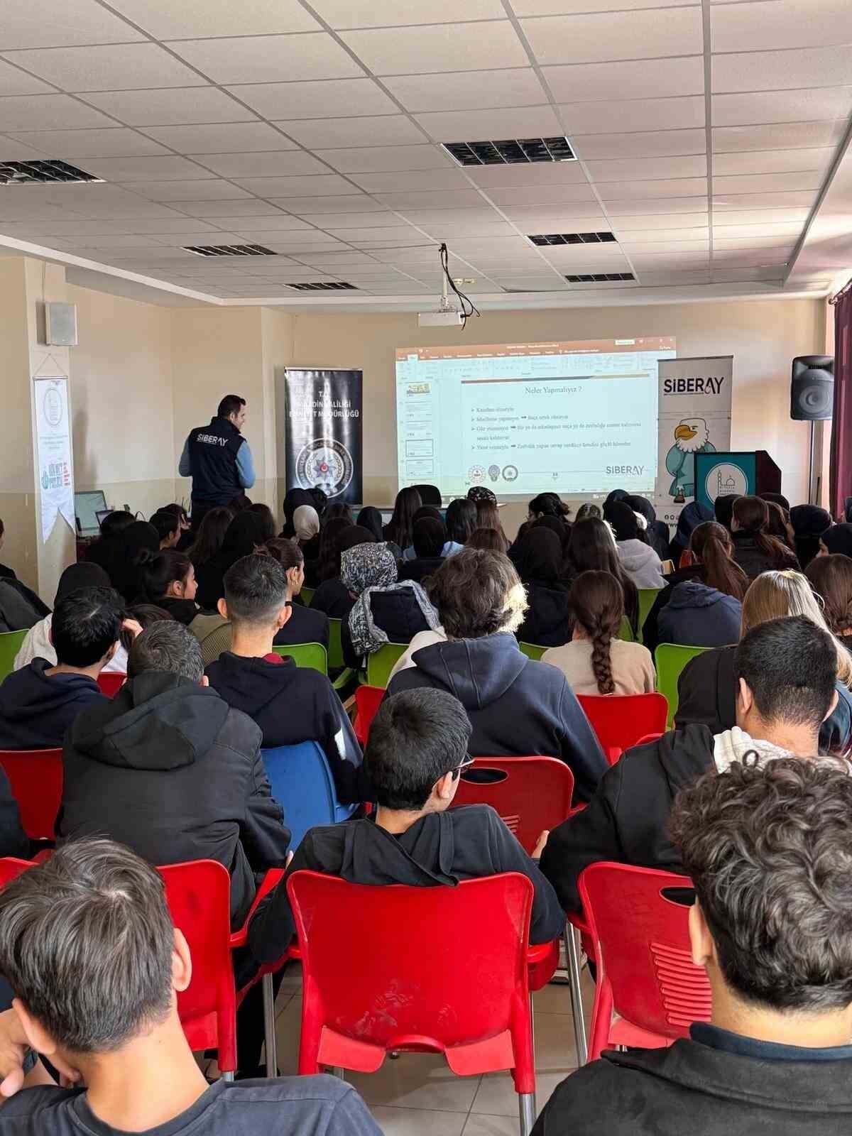 EKİPLER,SOSYAL MEDYA GÜVENLİĞİ,SİBER GÜVENLİK, SOSYAL MEDYANIN HAYATIMIZA ETKİSİ, GÜVENLİ VE...