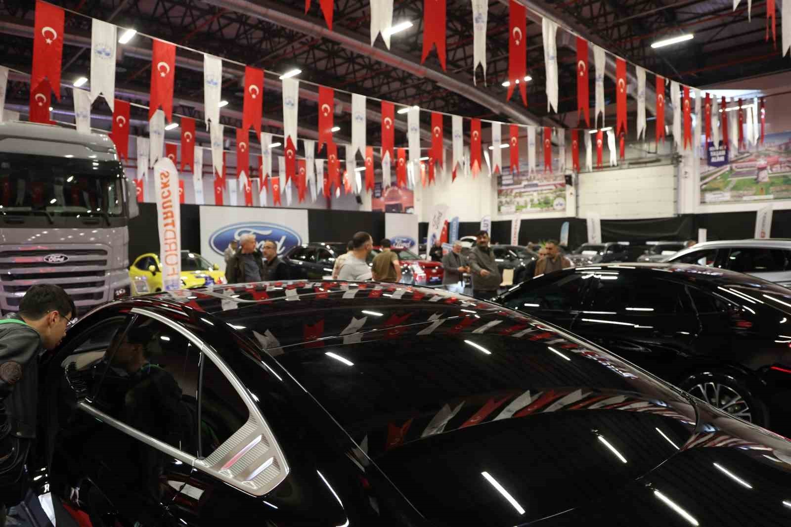 ELAZIĞ BELEDİYESİ’NİN EV SAHİPLİĞİNDE AHMET TEVFİK OZAN FUAR VE KONGRE MERKEZİ’NDE BU YIL İKİNCİSİ...