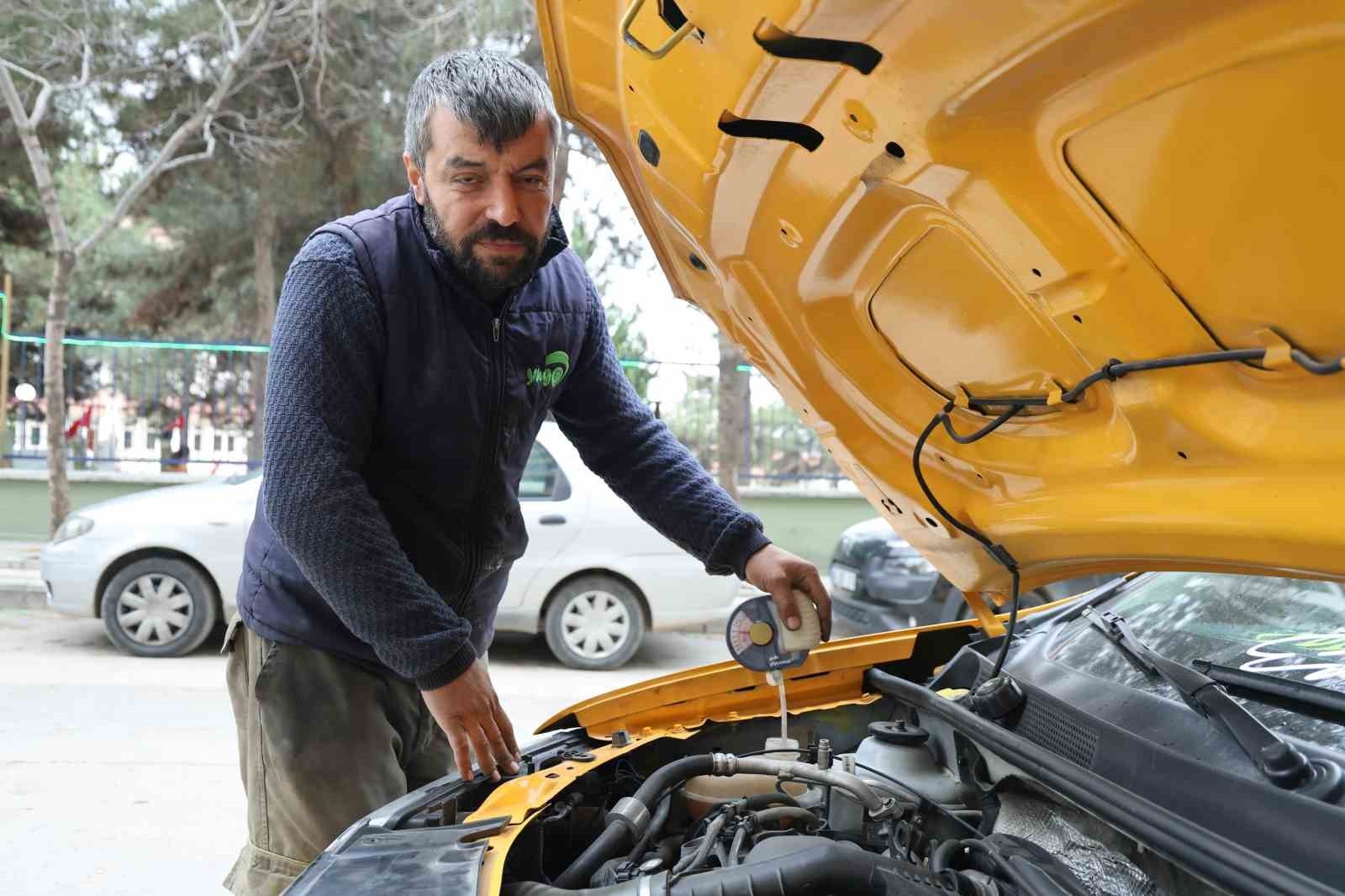 ELAZIĞ’DA HAVALARIN SOĞUMASIYLA BİRLİKTE, ARAÇLAR DA KIŞLIK BAKIMLARI YAPILMAYA BAŞLANIRKEN, OTO...