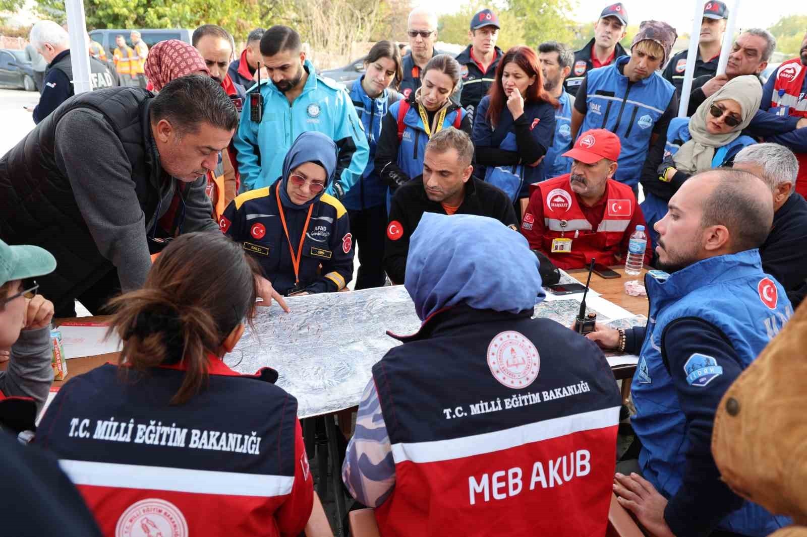 ELAZIĞ’DA KAYBOLAN OTİZMLİ VEYSEL BİLEN İÇİN ARAMA ÇALIŞMALARI DÖRDÜNCÜ GÜNÜNDE DE DEVAM EDİYOR....