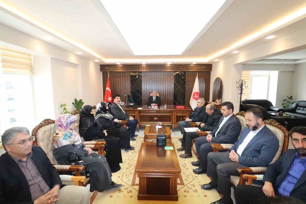 ELAZIĞ’DA  YATILI KUR’AN KURSU YÖNETİCİLERİ İLE DEĞERLENDİRME TOPLANTISI