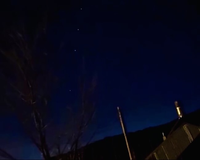 ELON MUSK’IN KURUCUSU OLDUĞU UZAY TAŞIMACILIĞI ŞİRKETİ SPACEX TARAFINDAN UZAYA GÖNDERİLEN STARLİNK...