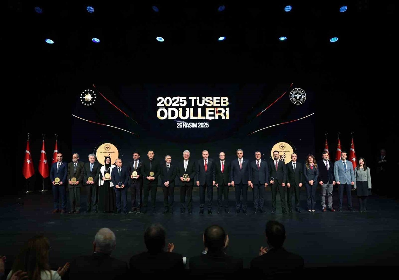 ERCİYES ÜNİVERSİTESİ (ERÜ) ECZACILIK FAKÜLTESİ ÖĞRETİM ÜYESİ PROF. DR. ERKAN YILMAZ...