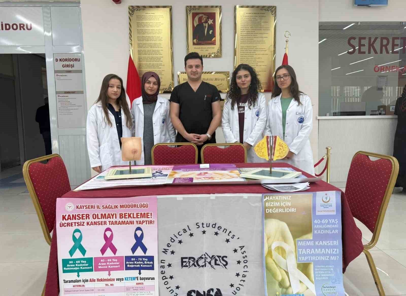 ERCİYES ÜNİVERSİTESİ HASTANELERİ'NDE; 'MEME MUAYENESİ NASIL YAPILIR?' KONULU ETKİNLİK...