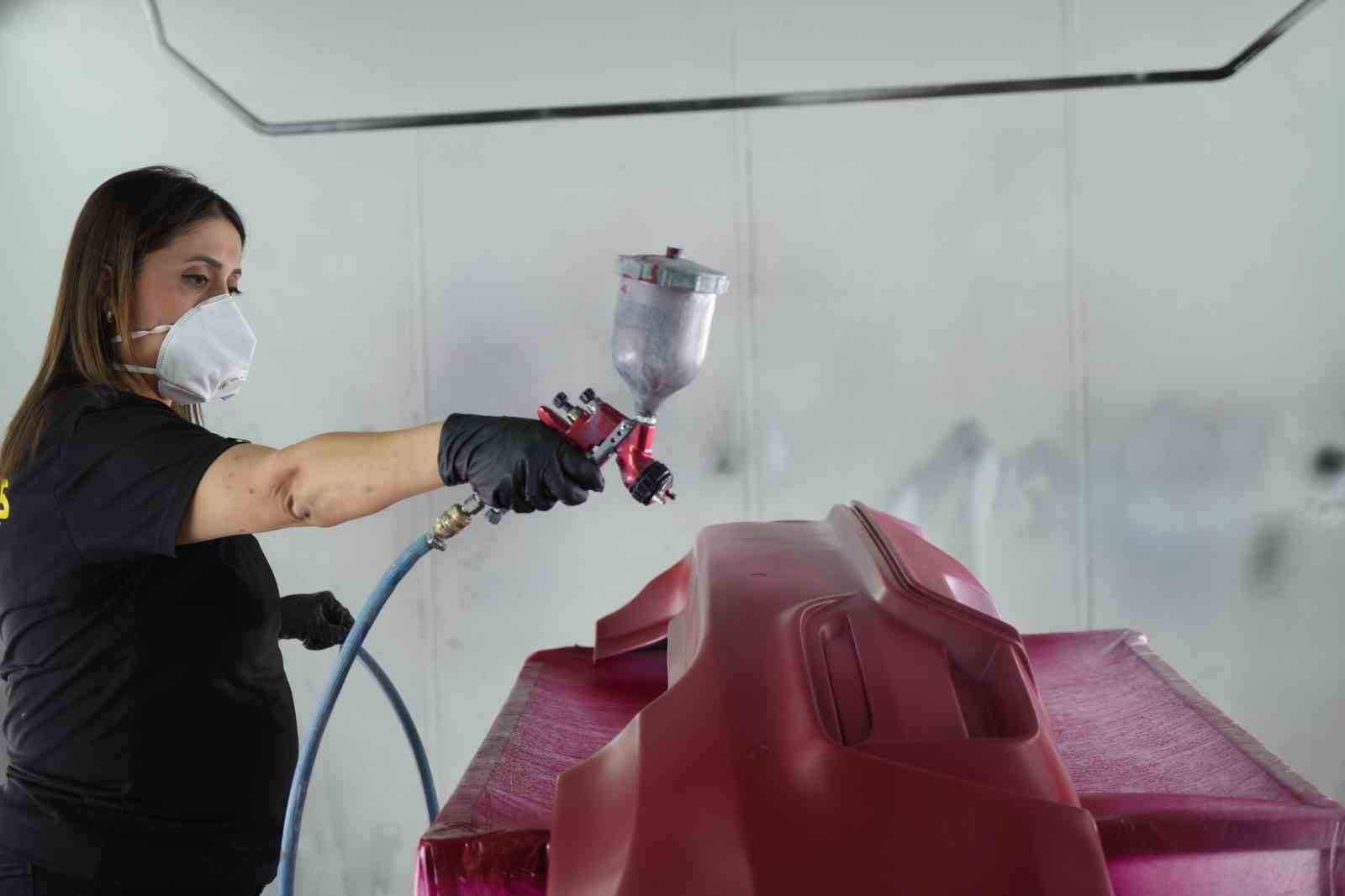 ERKEK MÜŞTERİLERİN İLK BAŞTA ŞAŞIRDIĞINI SÖYLEYEN DURUKAN, "SİZ ANLIYOR MUSUNUZ?" DİYORLAR; SONRA...