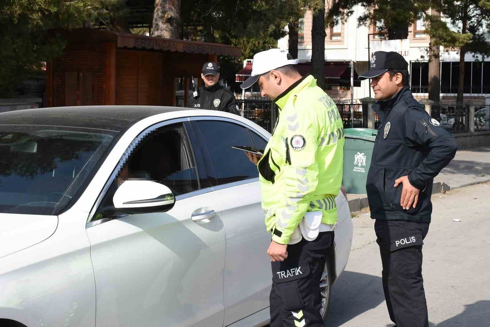 ERZİNCAN’DA GÜVENLİ OKUL UYGULAMALARI DEVAM EDİYOR