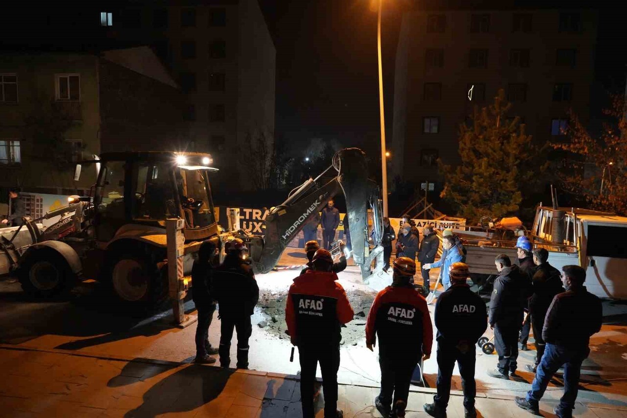 ERZURUM’DA ÜÇ GÜNDÜR DEVAM EDEN DOĞALGAZ SIKINTISI DEVAM EDİYOR. YAKUTİYE İLÇESİNDE YAŞANAN...